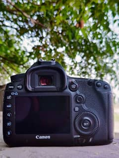 canon 5D mark III 0