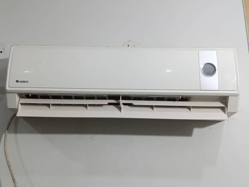 Gree 1.5 Ton Non Inverter AC 0