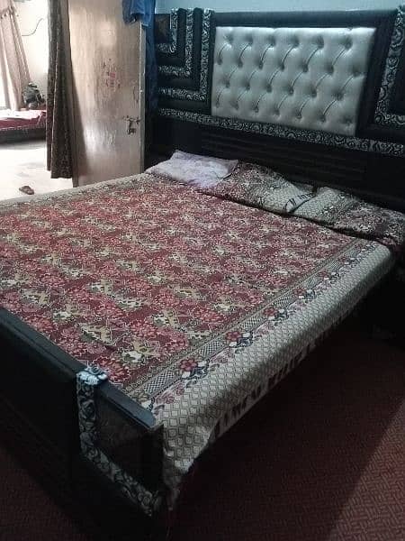 used but  fresh bed set 2