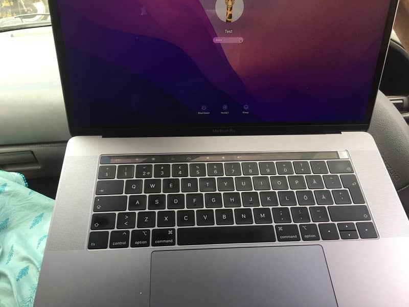 MacBook Pro 15 inches for sale 1