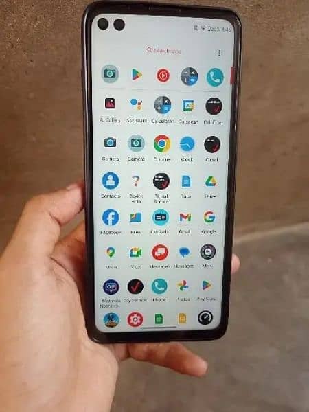 Motorola One 5G UW 1