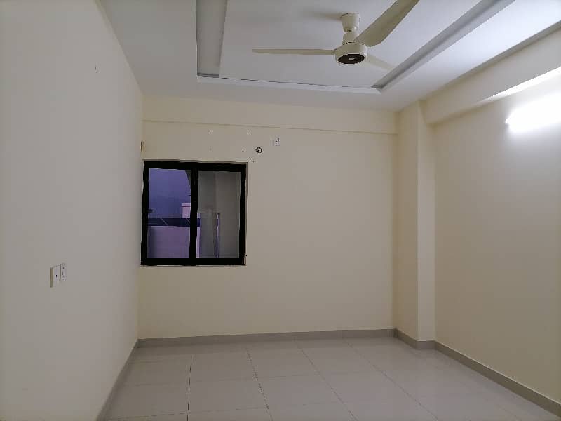 700 Square Feet Flat For rent In G-11/4 Islamabad 1