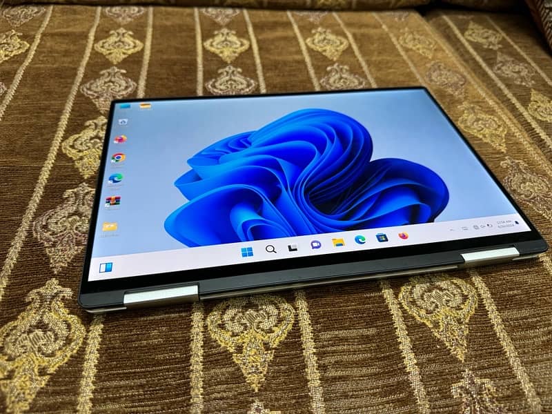 Dell XPS 2 in1 i7-11th Generation| 4K resolution Touch 4