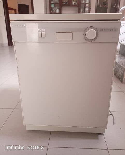 Kelvinator Dish washer 0