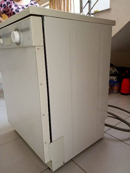 Kelvinator Dish washer 2