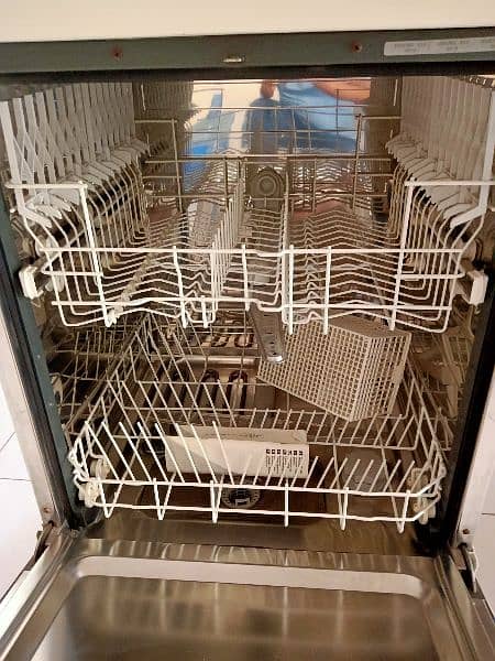 Kelvinator Dish washer 3