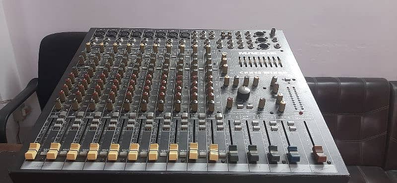 Mickie CFX 12 Channel Console, 3