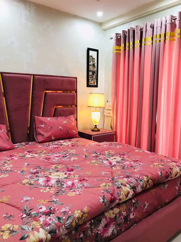 A Beautiful 1 Bed Room Luxury Apartments For Rent On Daily & Monthly Bases Bahria Town Lahore(1&2 Bed Room) 6