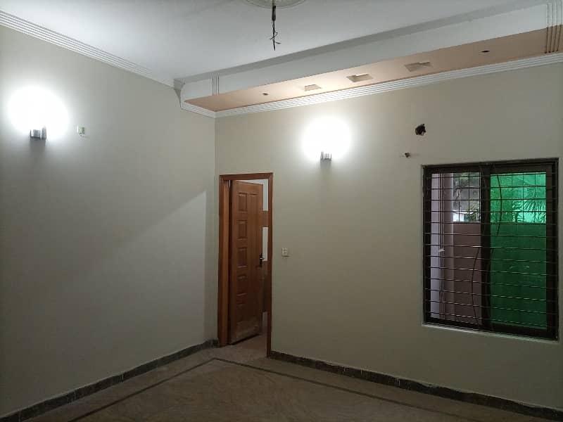 Johar Town 5 MARLA House For Rent Office + family use 2