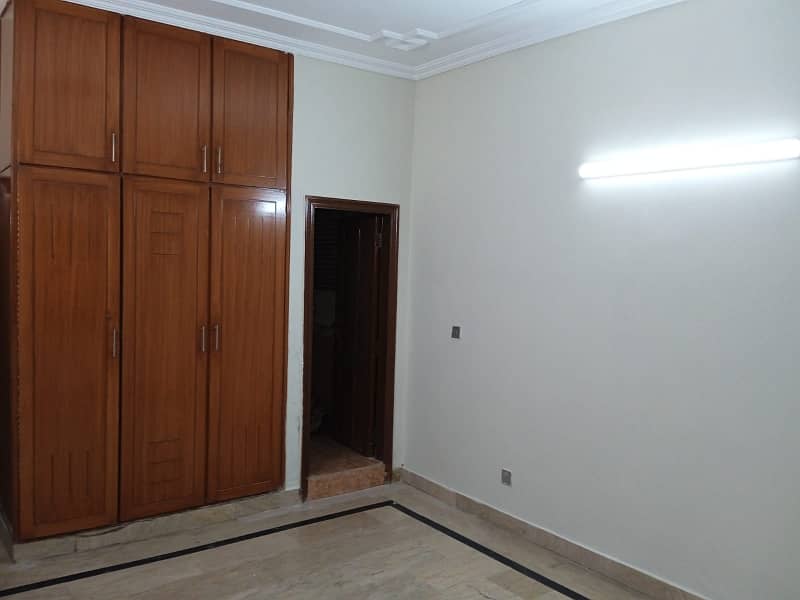 1 Kanal House For RENT Office + Family Use 25