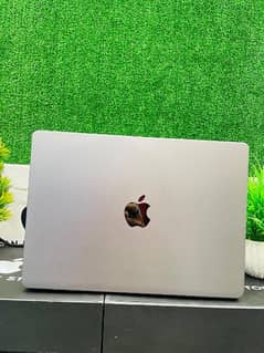 Macbook Pro M1 13.6 inches 16 Gb Ram 1tb Ssd