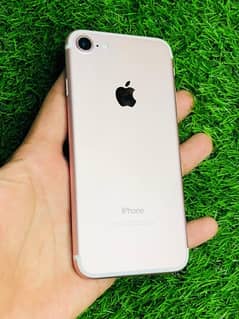 IPhone 7 (128Gb) Waterpack New condition WhatsApp num (03274117805)
