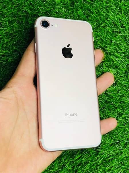 IPhone 7 (128Gb) Waterpack New condition WhatsApp num (03274117805) 2
