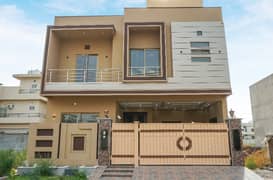 10 Marla Brand New Designer House For Sale In Lda Avenue 1 Hot Location Solid Construction