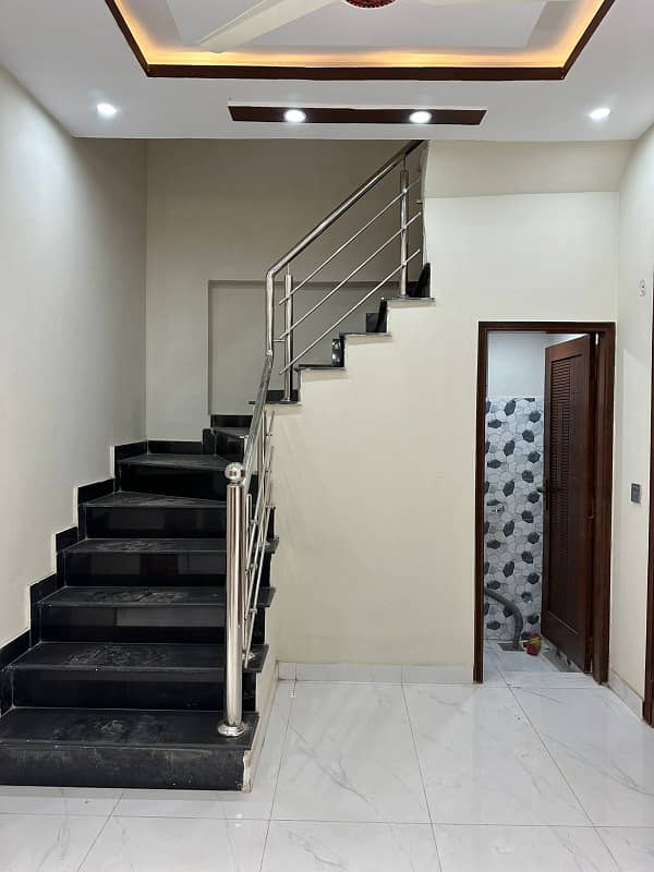 5 Marla Beautifully designed house For Sale And Direct Meeting With Owner In Park View City Lahore. 4