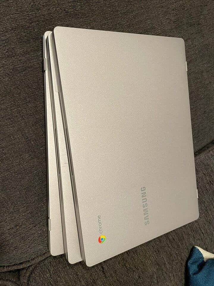Samsung- Chromebook-Laptop-35GB Storage-4GB RAM- Playstore Supported 3