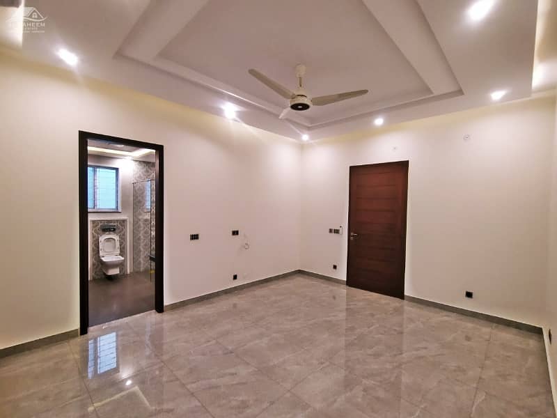 1 Kanal Full House Available For Rent In DHA Phase 7 Lahore 3