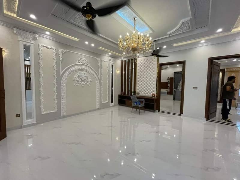 10 Marla Brand New Luxury Upper Portion With Lower Lock Option Is Available For Rent In Takbeer Block Bahria Town Lahore 2