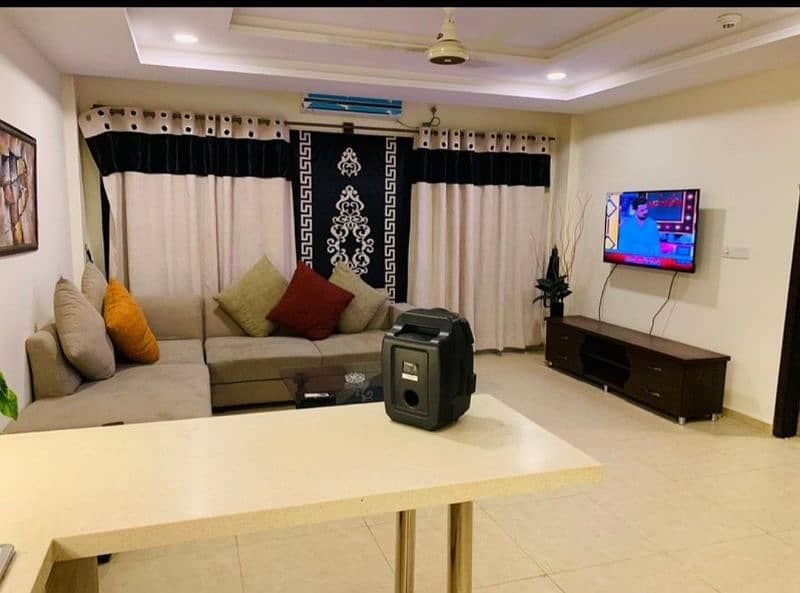 1 BED Furnished Flat FOR RENT IN BAHRIA TOWN LAHORE 3