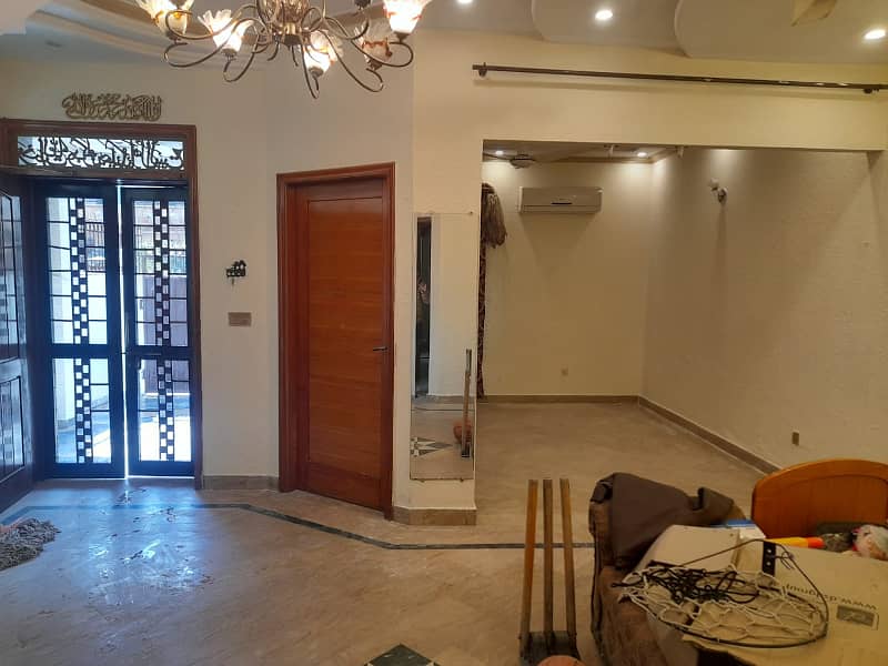 5 Marla Beautiful House Available in XX Block Phase 3 DHA Lahore 4