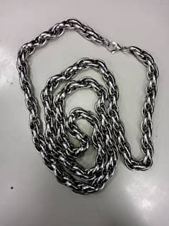 it's used stilessness steel chain . made by USA.