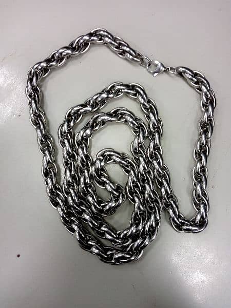 it's used stilessness steel chain . made by USA. 1