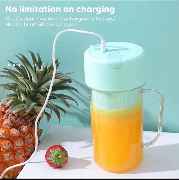 Portable and Rechargeable Battery Juice Blender 3