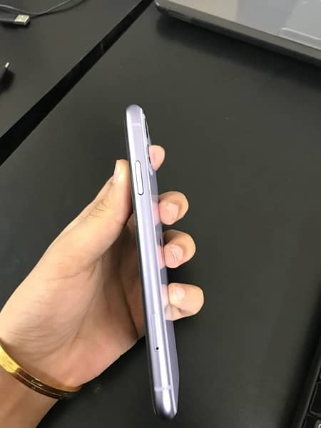 IPHONE 11 64 GB JV NON 5