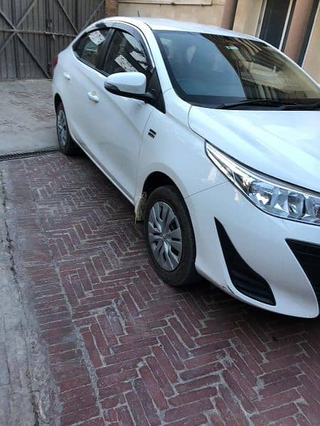 Toyota Yaris 1.3 Manual 1