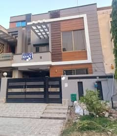 5 Marla House For Rent in Bahria Town Lahore