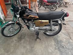 Honda 125 special gold edition self start 10/9.8