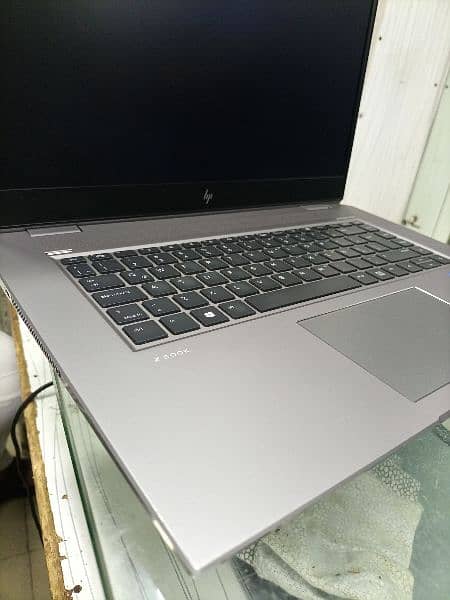 hp Zbook Studio G5 2