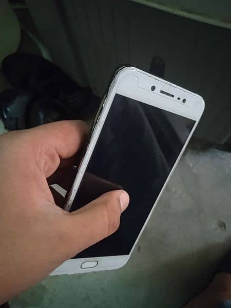I want to sale my vivo y67 4/64 2