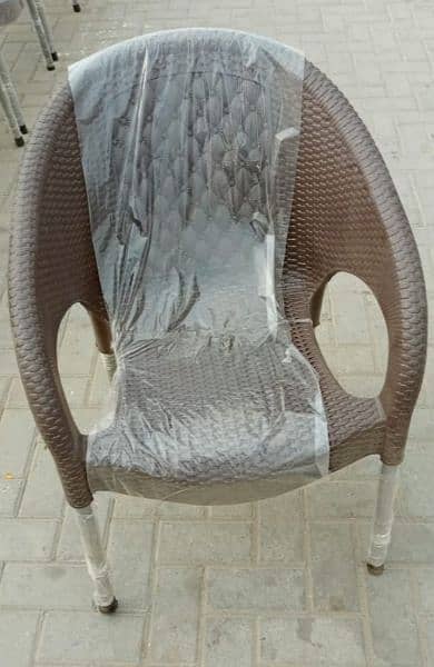 plastic Chair table best quality available 1