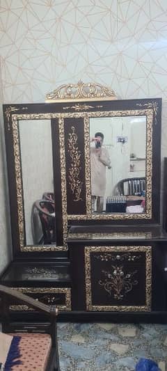 double mirror dressing table