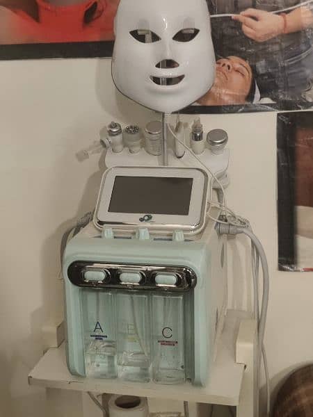hydra facial machine just 5 time use 0
