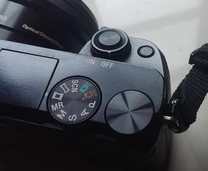 SONY A6000 CAMERA WITH 16-50mm KIT LENSE 4
