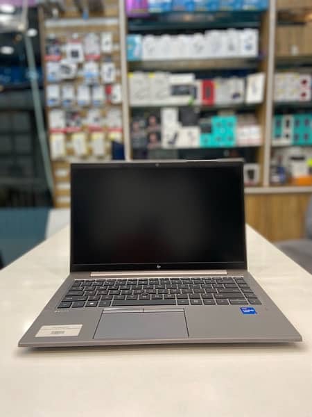 Hp Zbook Firefly 14 G8 i7-11th Gen 16Gb Ram 256Gb Ssd 3