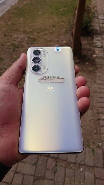 Motorola edge plus 5G (2022) 4