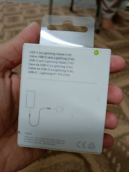 original Mercantile Apple Adapter and Cable 4