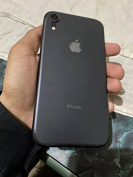 iphone xr nonpta 10/10 condition bettery halth 85 0