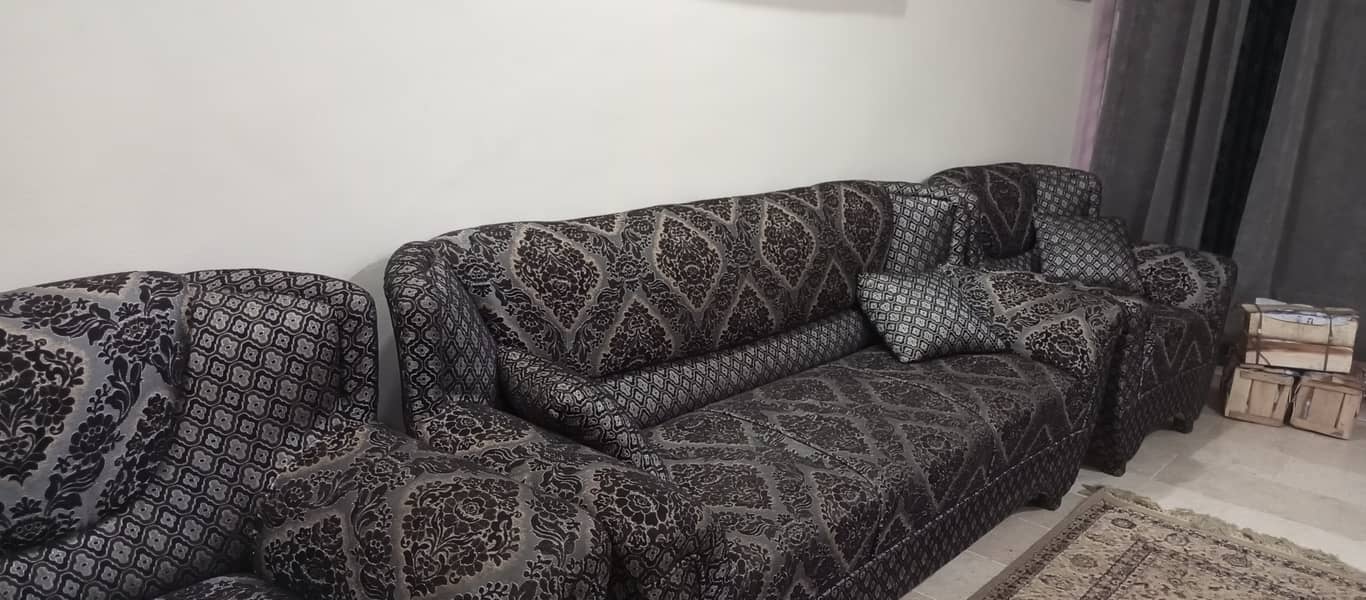 5 seater Sofa (inc:5 pillows) 0