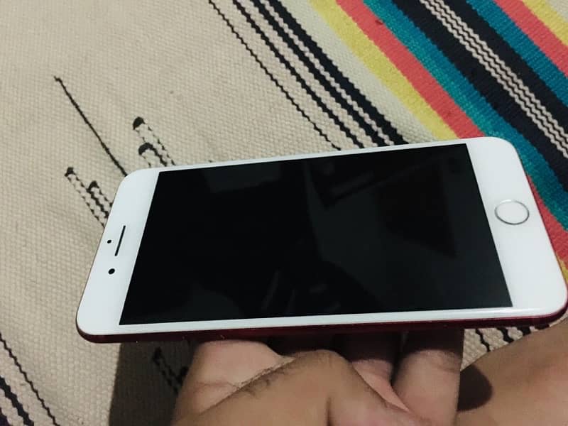 i m selling my i phone 7plus 3