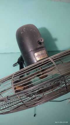 starco bracket fan 8/10 condition