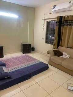 Unfurnished 3 Bed Apartment Avail For Rent