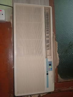 JAPAN IMPORTED WINDOW AC ( free steplizer)