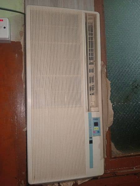 JAPAN IMPORTED WINDOW AC ( free steplizer) 0