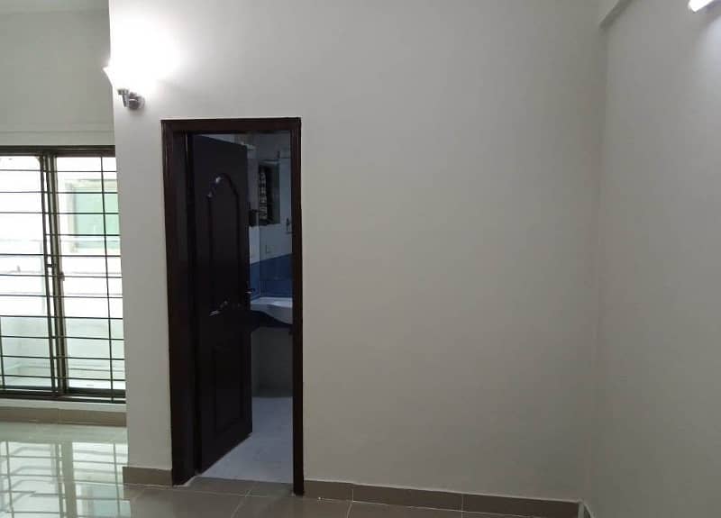 1st Floor 3 Bed Apt Available for rent in Askari 11 Lahore 10