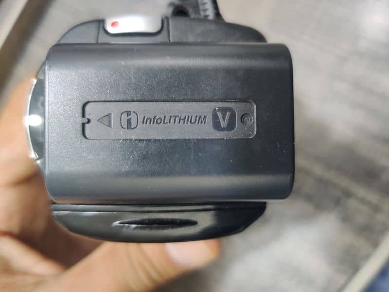 Sony Handycam With 70X Zoom model DCR-SX45 1