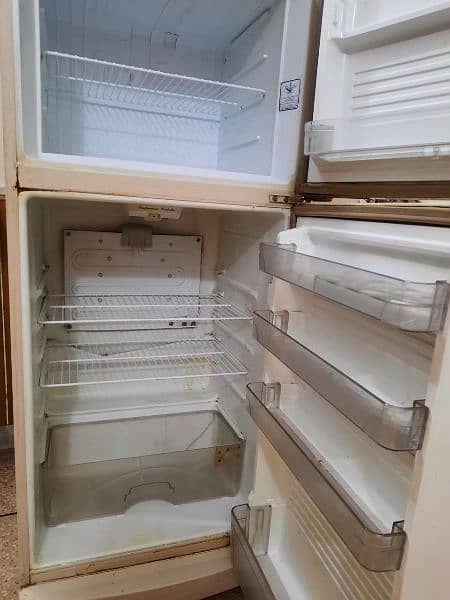 dawlance 14cft double door fridge 3